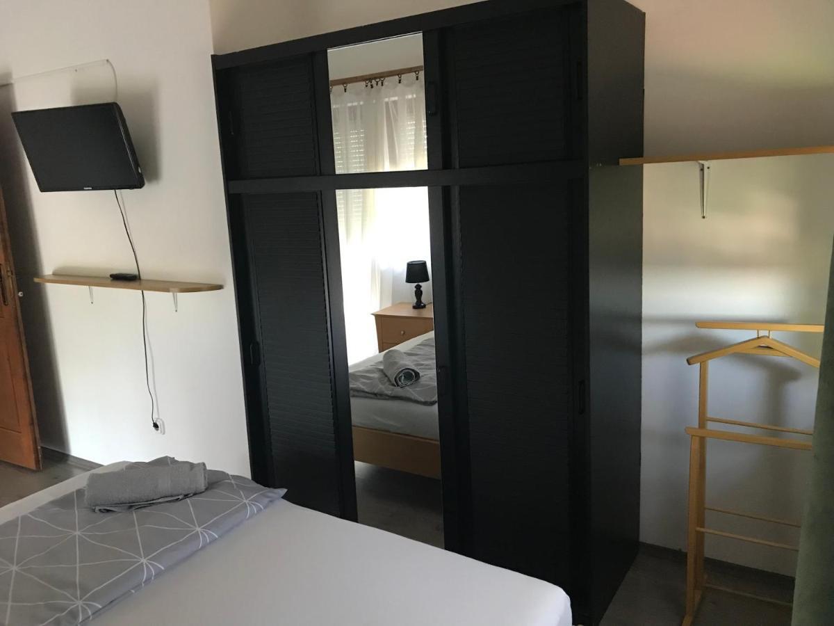 Marta Apartman บาลาโตนัลมาดี ภายนอก รูปภาพ