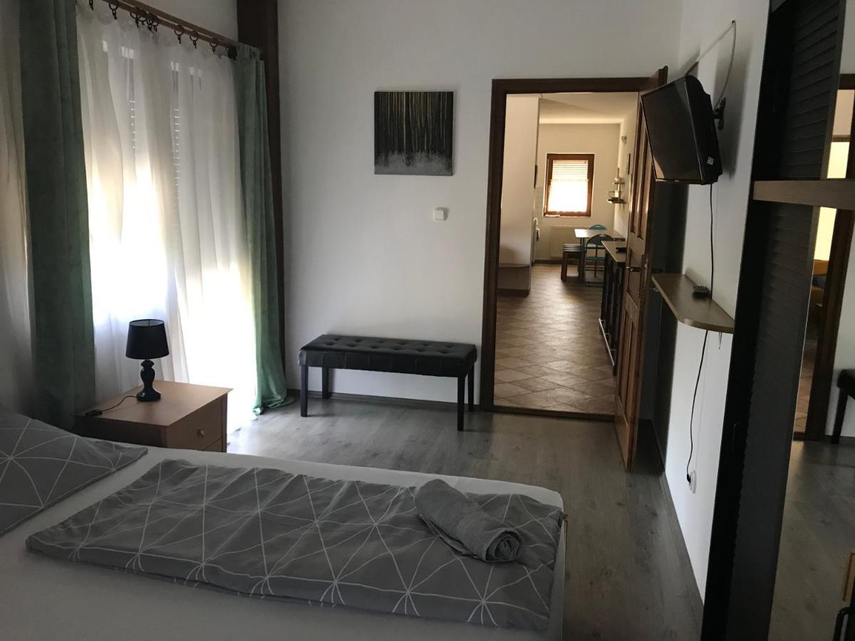 Marta Apartman บาลาโตนัลมาดี ภายนอก รูปภาพ