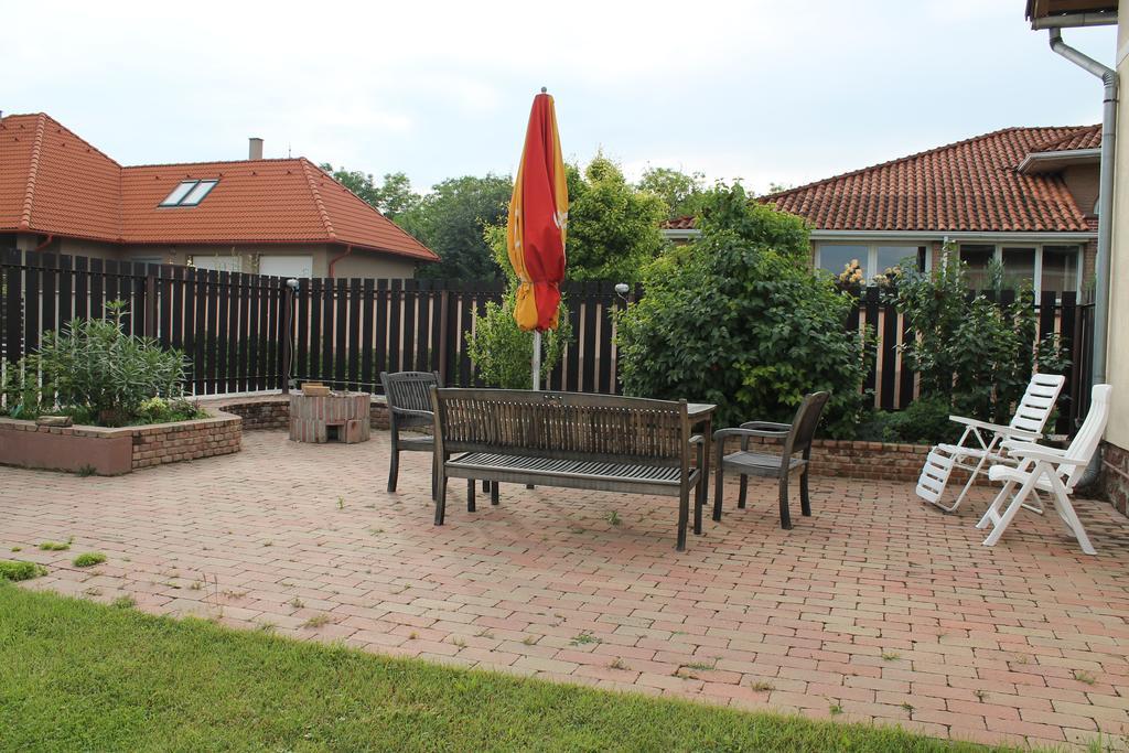 Marta Apartman บาลาโตนัลมาดี ภายนอก รูปภาพ